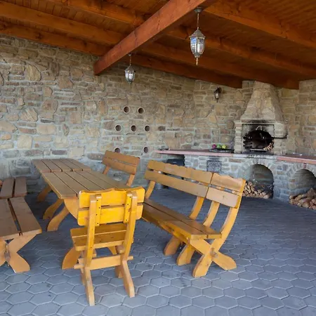 普里瓦朱莉娅旅馆 韦伯夫