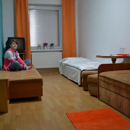 普里瓦朱莉娅旅馆 韦伯夫