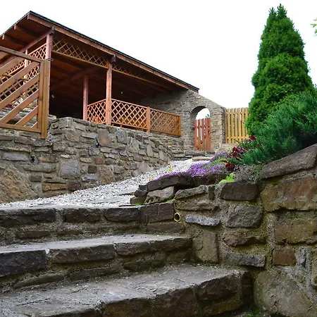 普里瓦朱莉娅旅馆 3* 韦伯夫