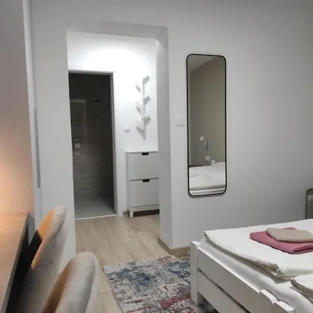 招待所 普里瓦朱莉娅旅馆 3*