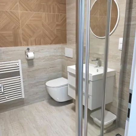 普里瓦朱莉娅旅馆 韦伯夫