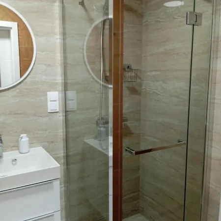 普里瓦朱莉娅旅馆 招待所 韦伯夫