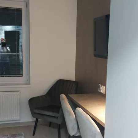 普里瓦朱莉娅旅馆 韦伯夫