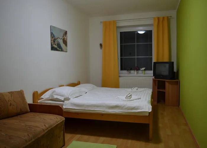 Privat Julia בית הארחה 3*