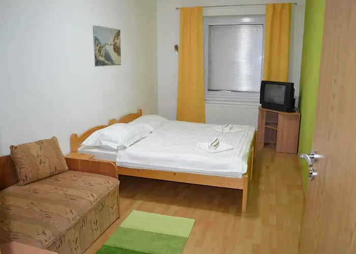 Privat Julia 3*