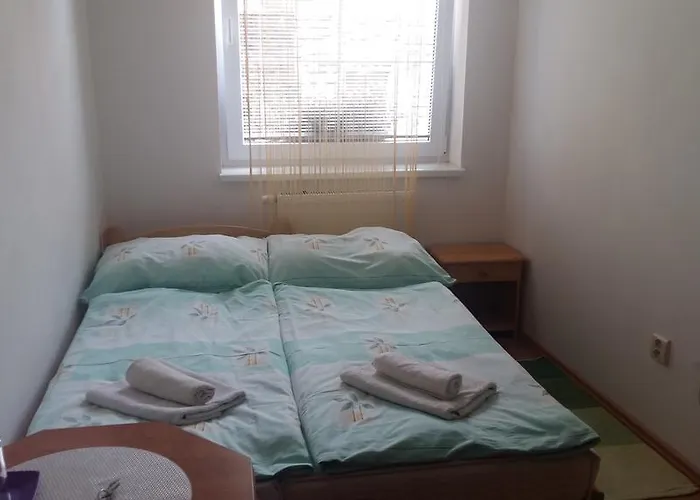 Privat Julia Konukevi 3*